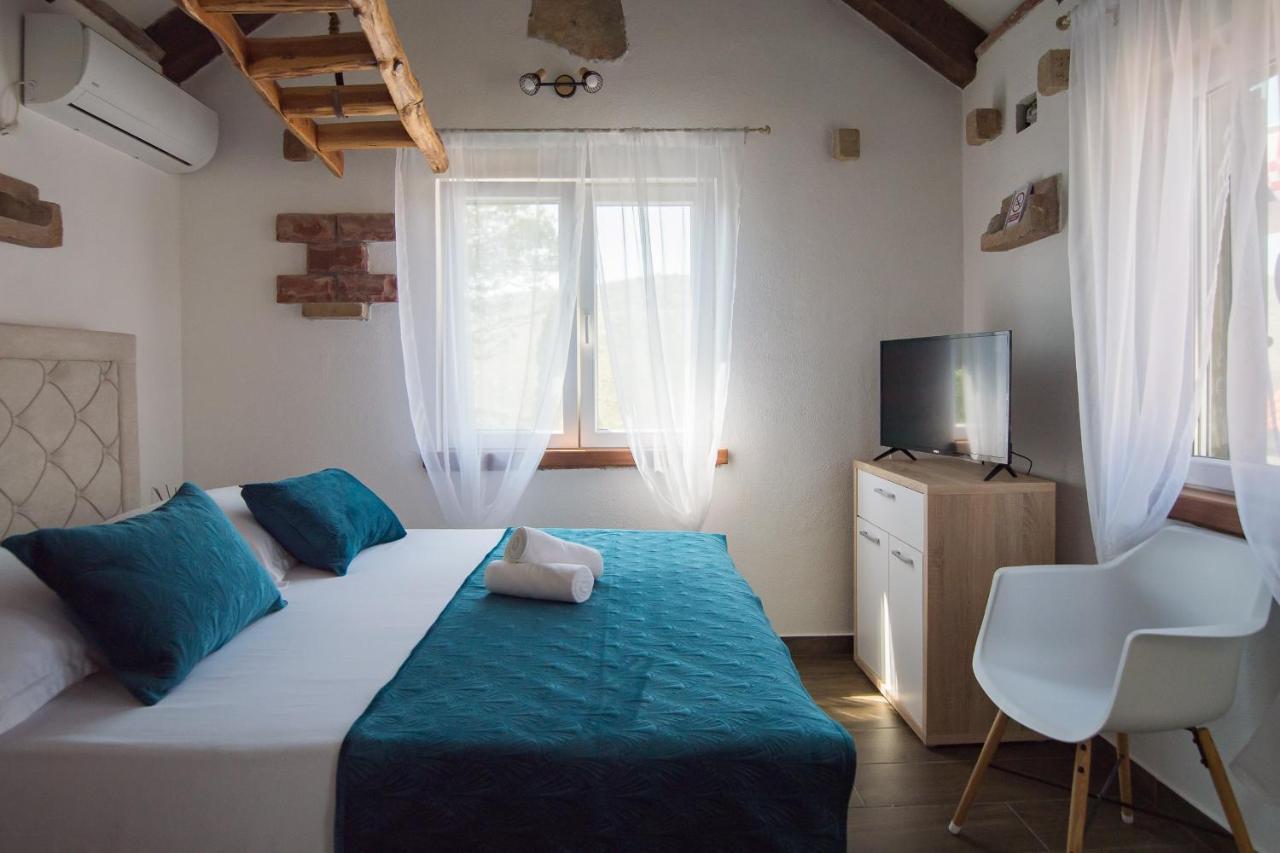 Holiday Home Moliva Donje Sitno ภายนอก รูปภาพ