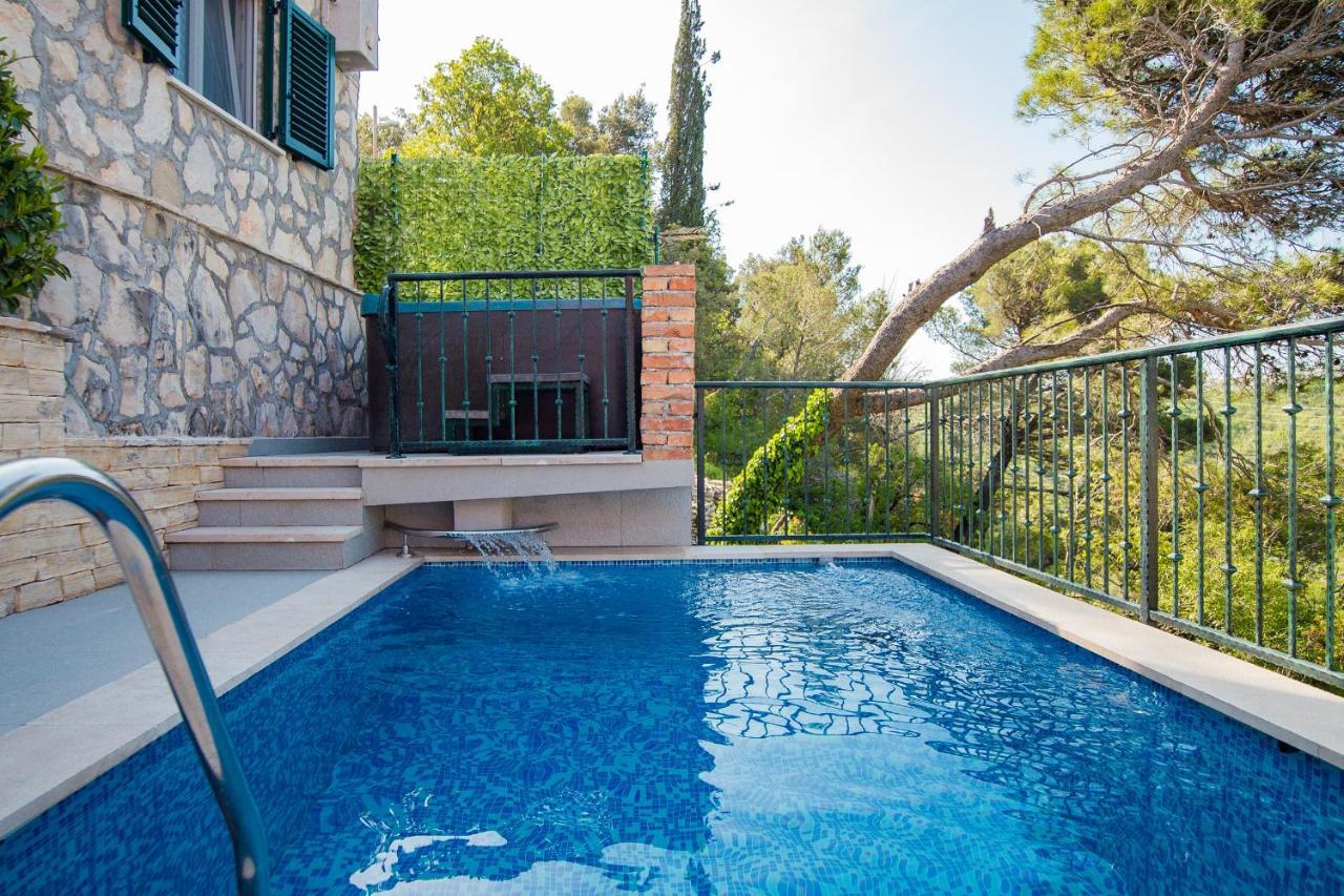 Holiday Home Moliva Donje Sitno ภายนอก รูปภาพ